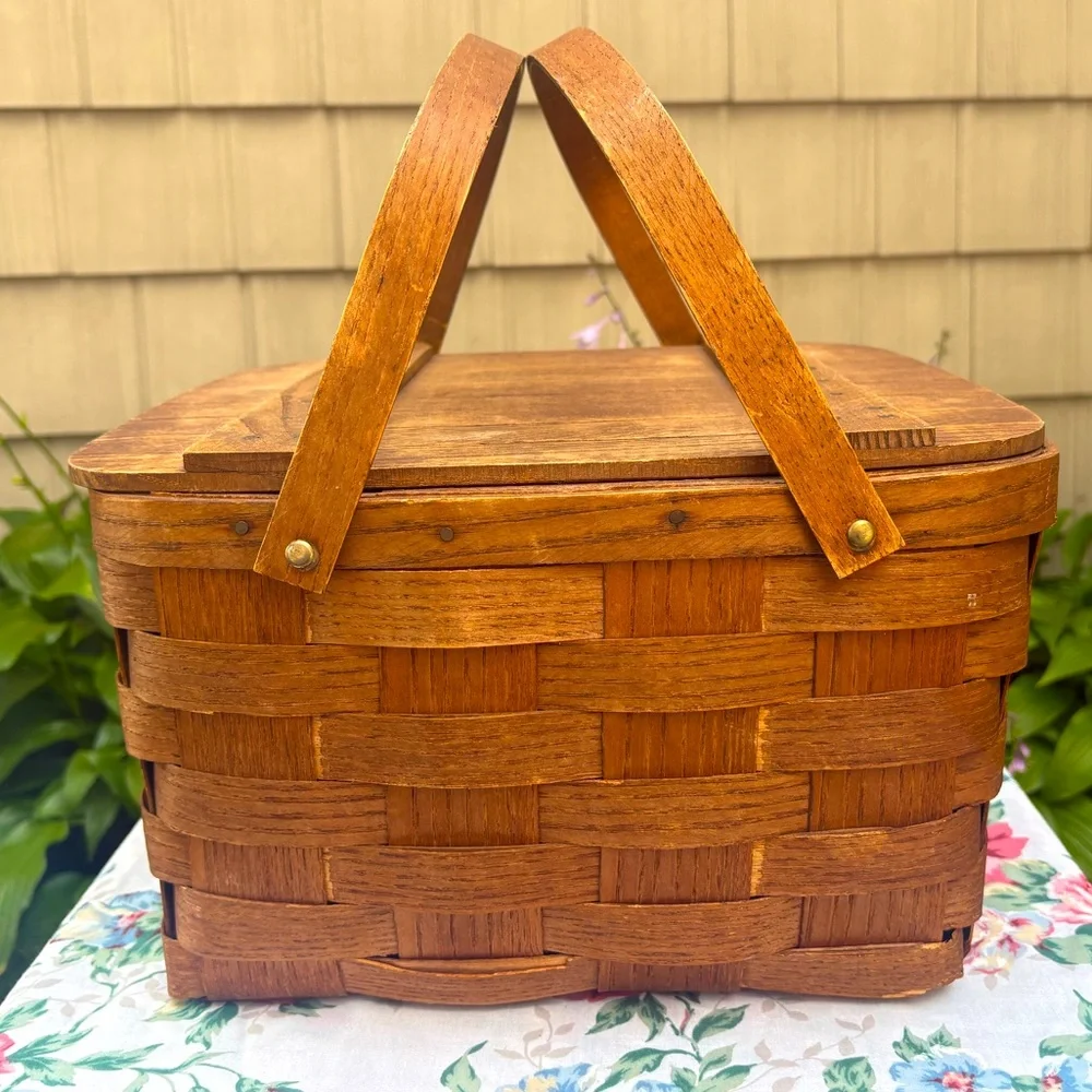 Basketville Vermont Double Handled Picnic Basket